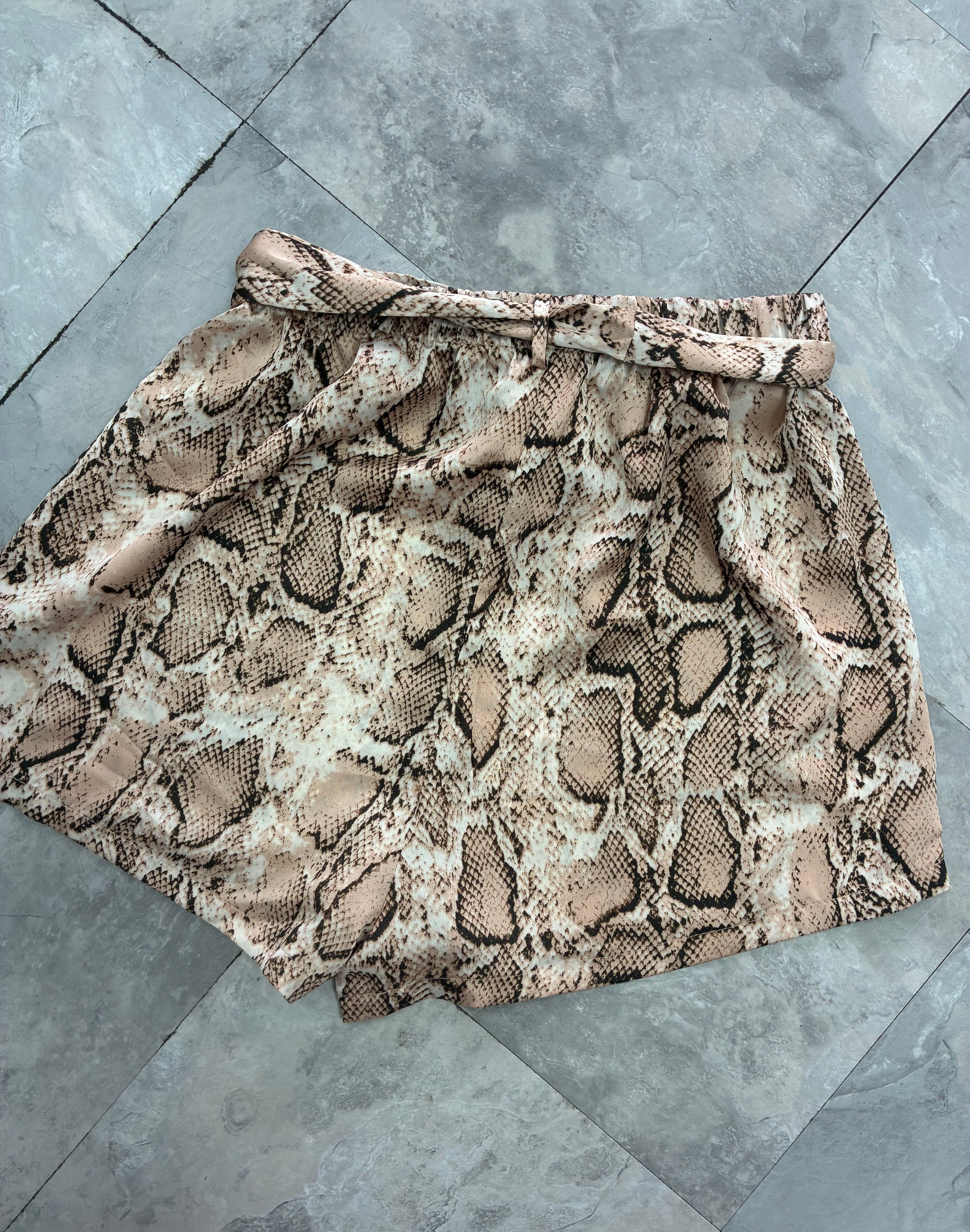 Animal short print